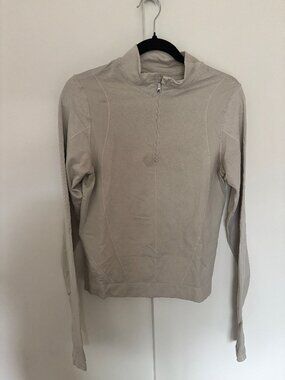 Old Navy active size large tall cream active longsleeve